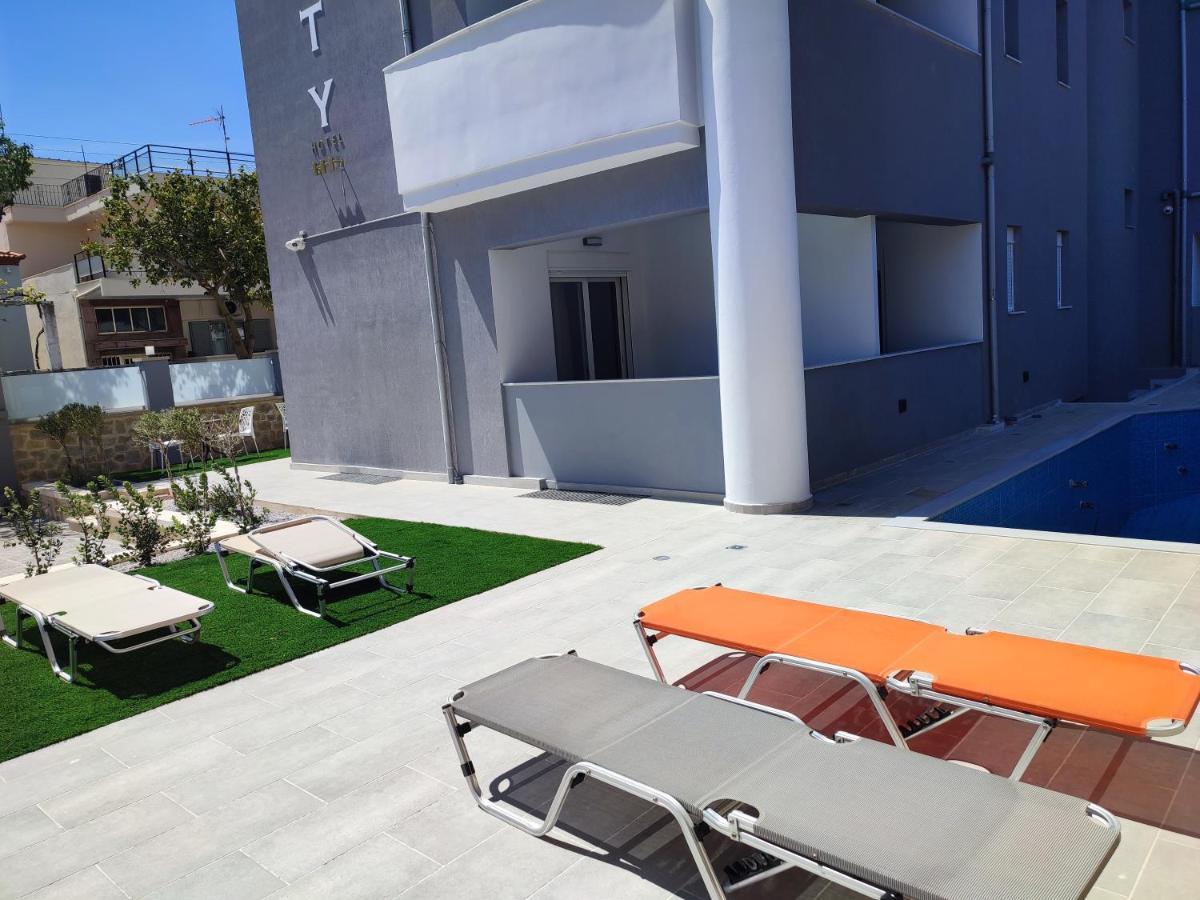 Deluxe City Hotel Chania  Exteriör bild