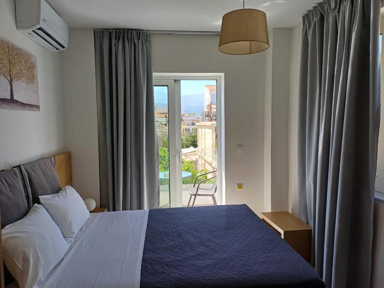Deluxe City Hotel Chania  Exteriör bild