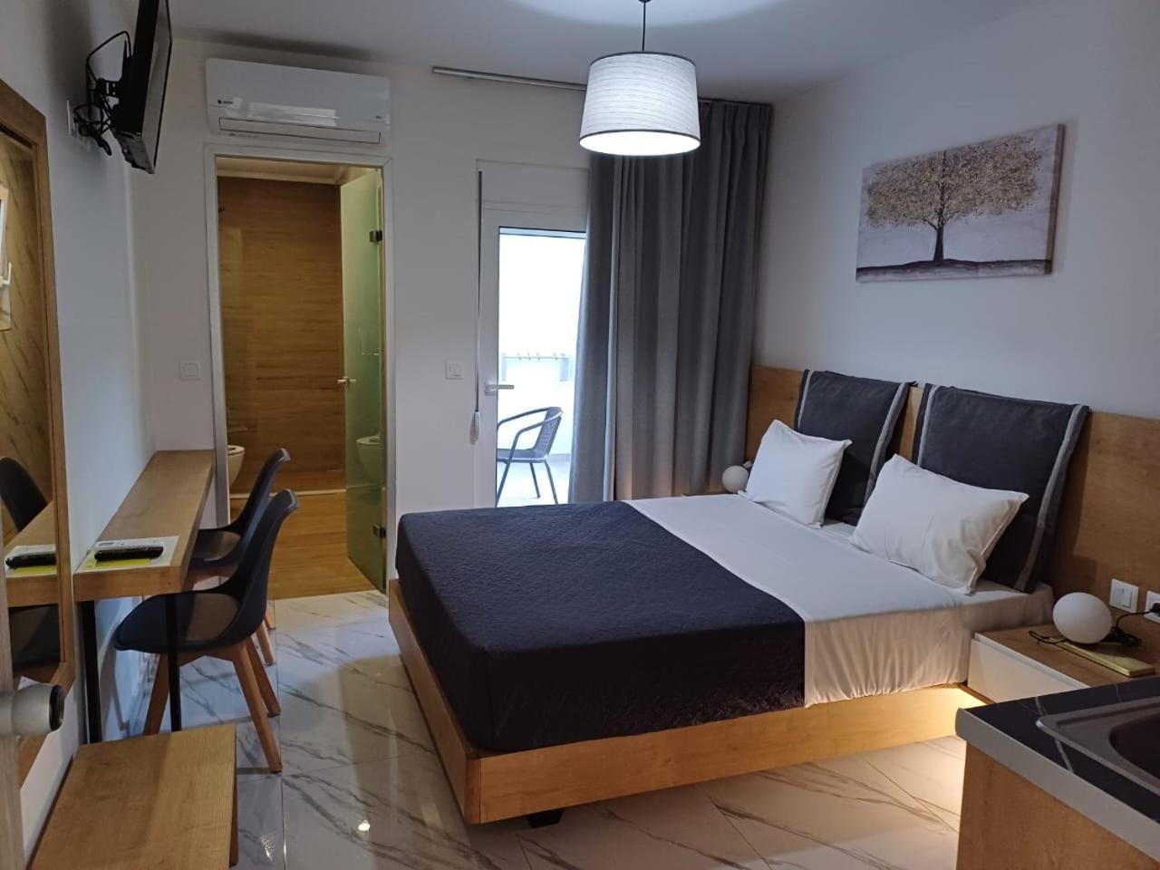 Deluxe City Hotel Chania  Exteriör bild